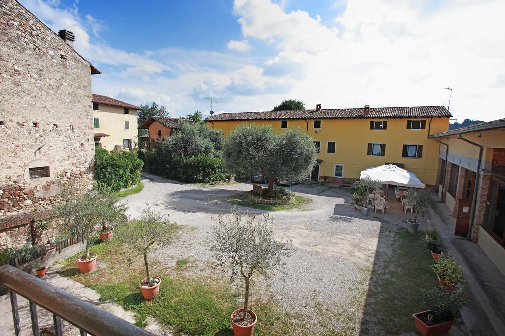 Agriturismo Licensi Del Bresa Villa Monzambano Ngoại thất bức ảnh