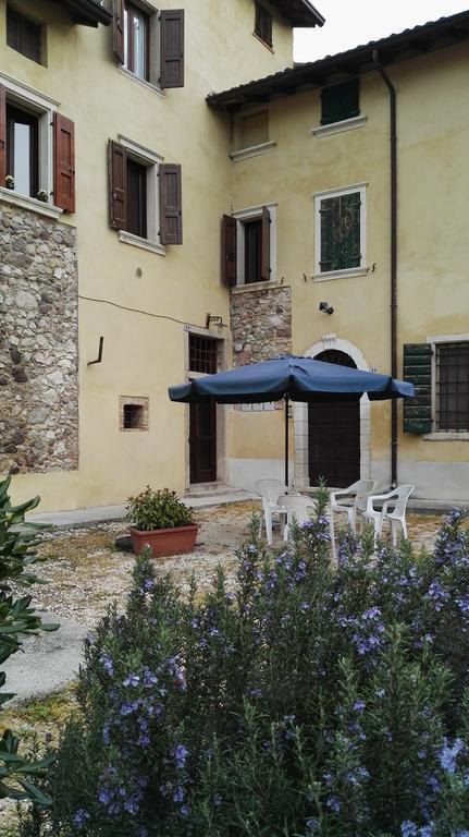 Agriturismo Licensi Del Bresa Villa Monzambano Ngoại thất bức ảnh