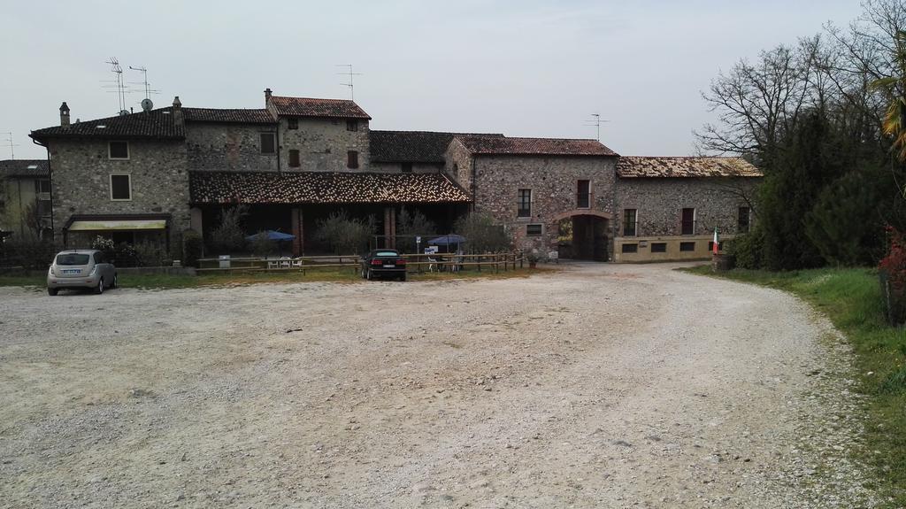 Agriturismo Licensi Del Bresa Villa Monzambano Ngoại thất bức ảnh